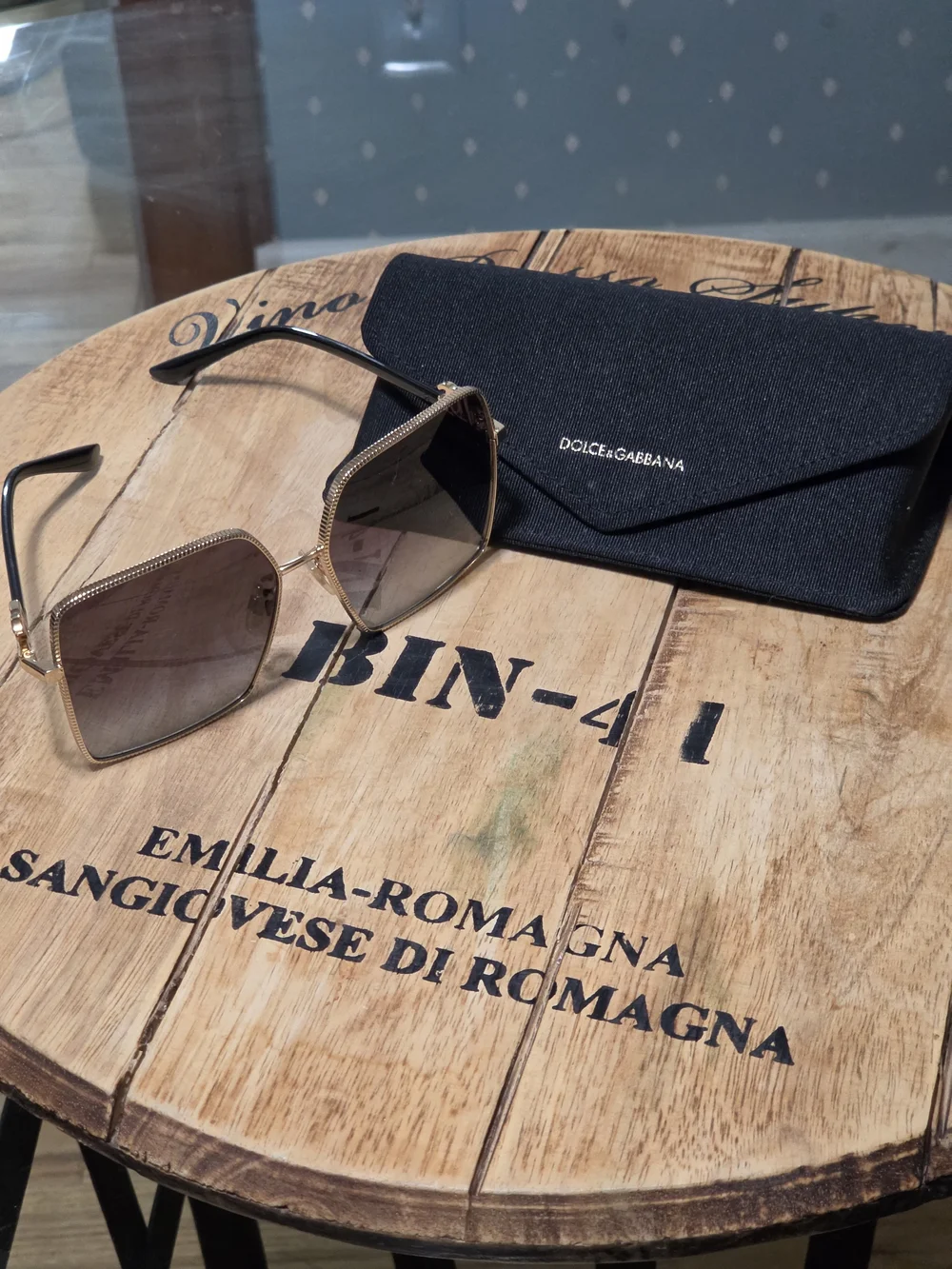 Dolce & Gabbana Womens Black Sunglasses Case with Gold-Trim Sunglasses